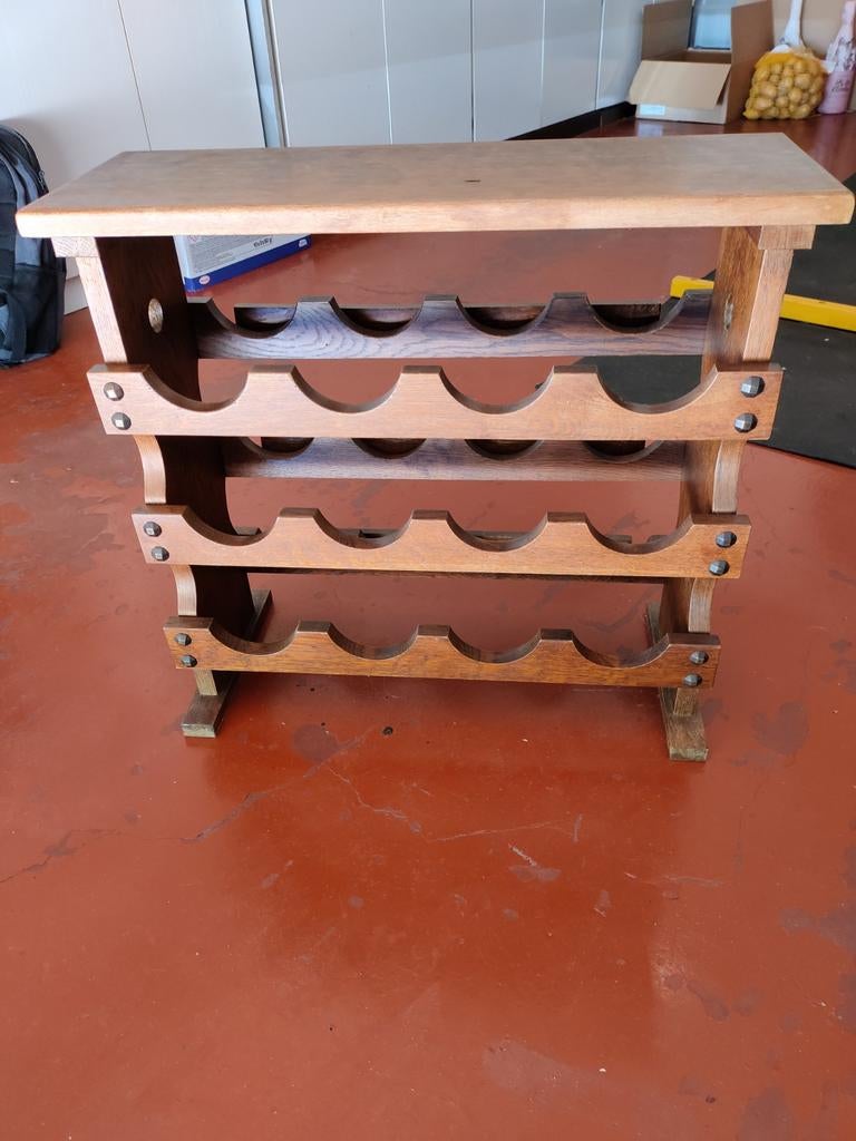 Houten wijnrekje, Ophalen