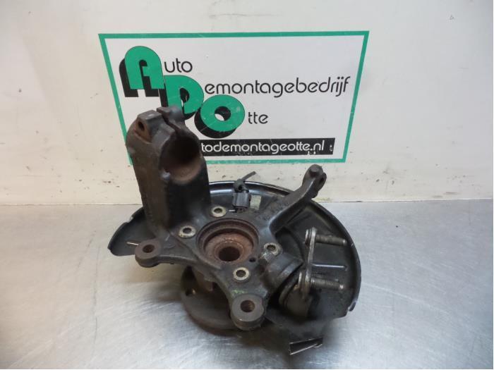 Fusee rechts-voor van een Volkswagen Golf (Golf 09-), Auto-onderdelen, Ophanging en Onderstel, Volkswagen, Gebruikt, 3 maanden garantie