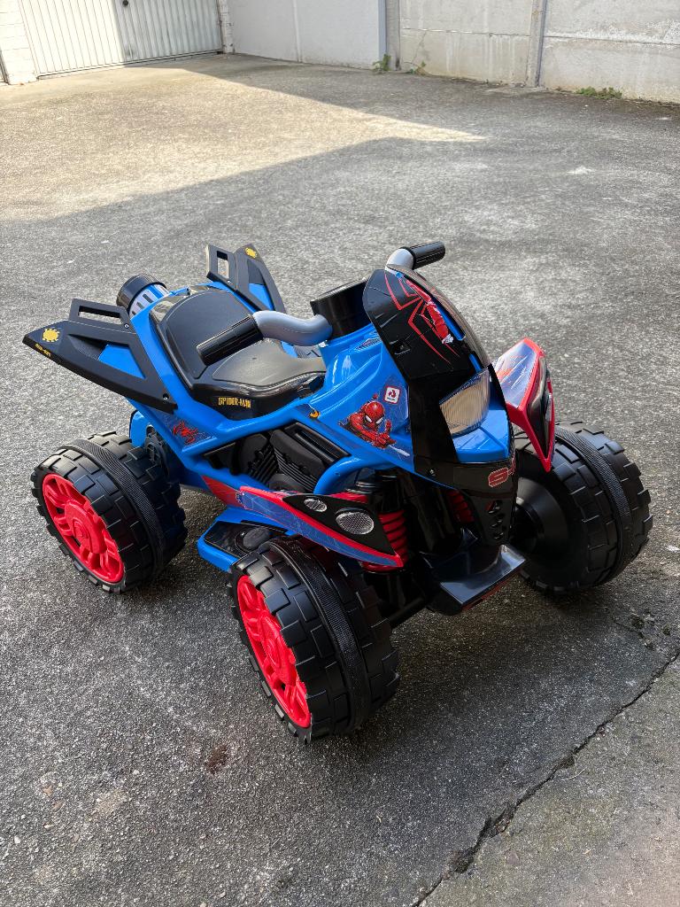 Marvel Spider-Man Elektrische Quad - Injusa 12V, Kinderen en Baby's, Ophalen, Zo goed als nieuw