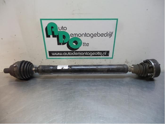 Arbre de transmission avant droit d'un Volkswagen Scirocco (, Autos : Pièces & Accessoires, Freins & Transmission, Volkswagen