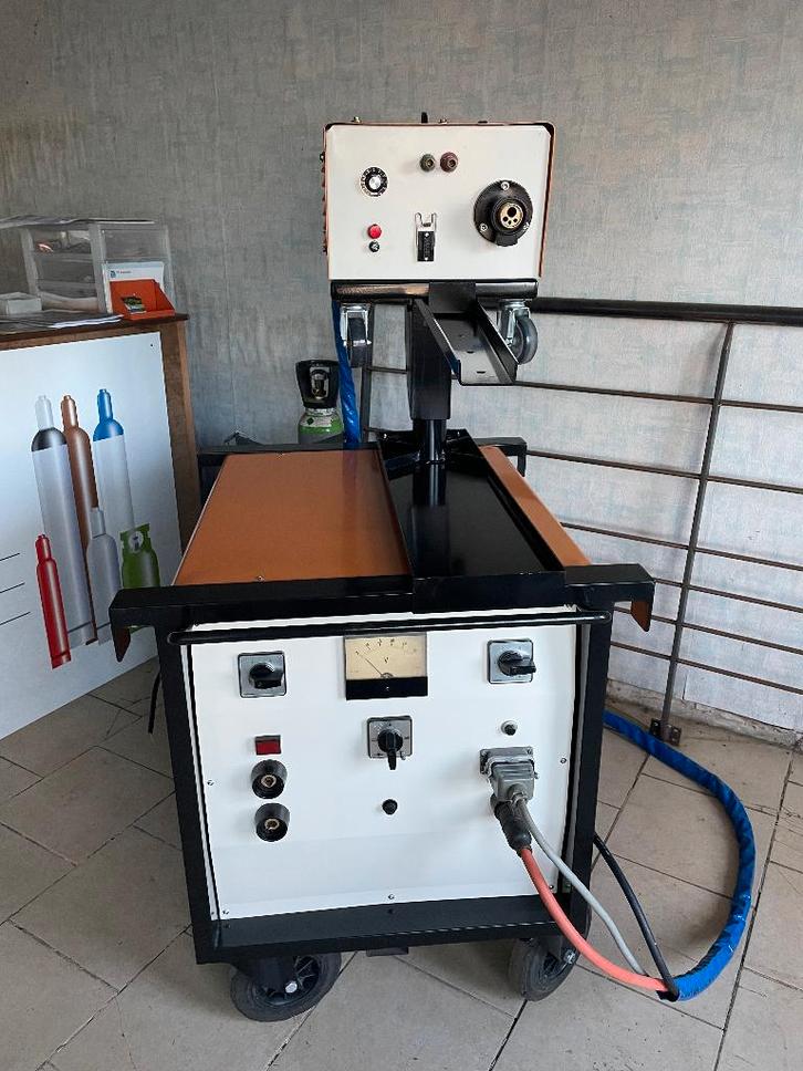 poste de soudure semi automatique, Zakelijke goederen, Machines en Bouw | Lastechniek, Ophalen