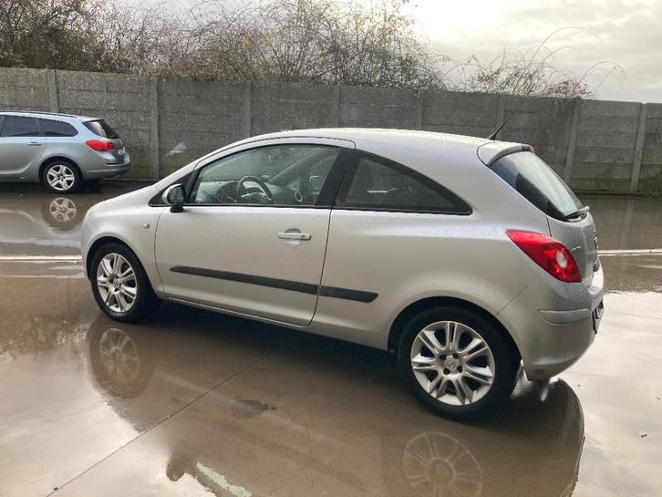 Opel Corsa 1.2 benzine 2010 met 108000km*half-leder*garantie, Auto's, Opel, Bedrijf, Te koop, Corsa, ABS, Airbags, Airconditioning