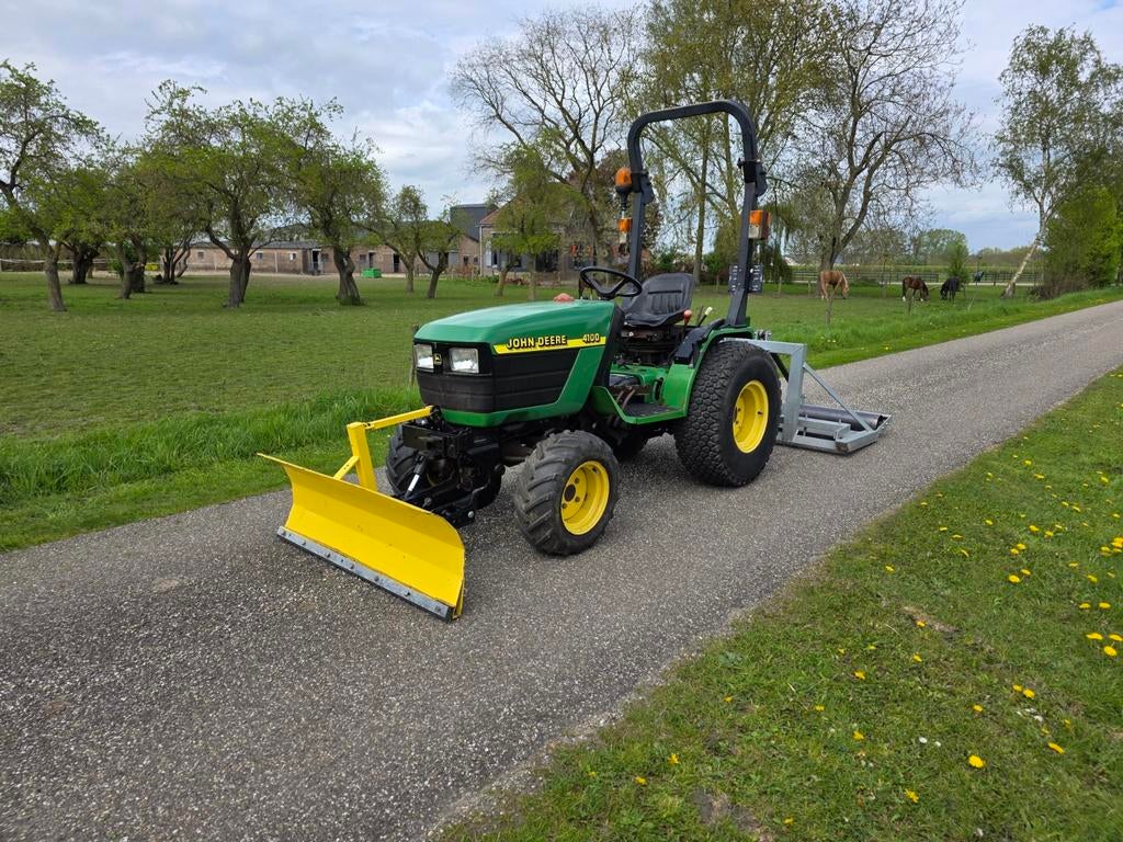 John deere 4100 HST + managevlakker., Zakelijke goederen, Landbouw | Tractoren, John Deere, Gebruikt, Tot 2500, Ophalen of Verzenden