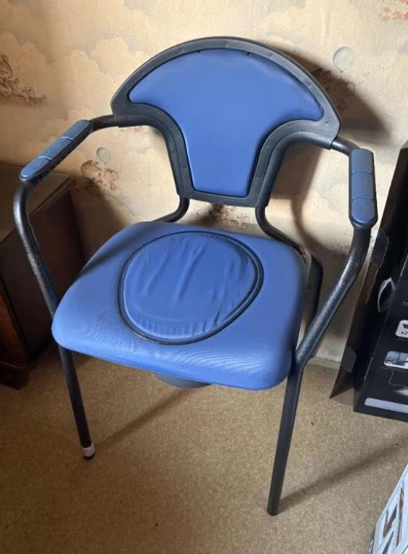 Chaise percée médicale (Chaise de toilette) - Très bon état, Diversen, Verpleegmiddelen, Ophalen