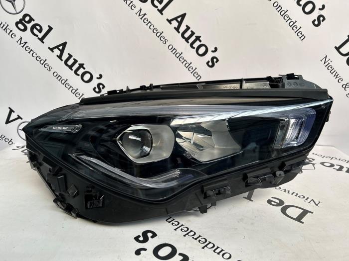 Koplamp rechts van een Mercedes CLA, Auto-onderdelen, Verlichting, Mercedes-Benz, Gebruikt, 3 maanden garantie, Ophalen of Verzenden