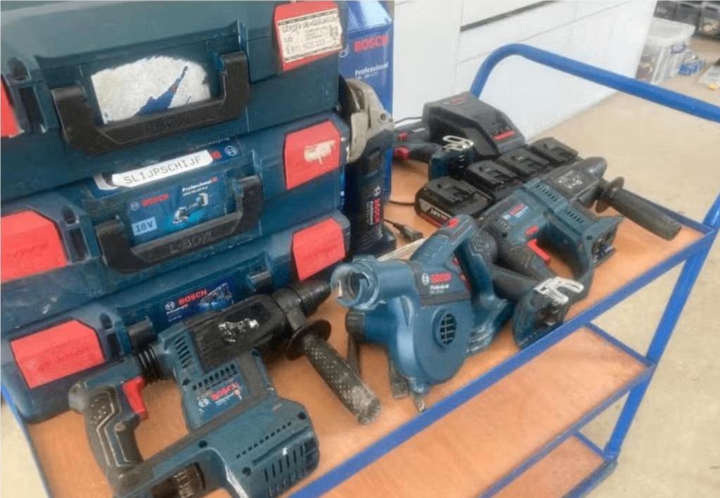 compleet lot bosch set accu 18 volt, Ophalen, Gebruikt