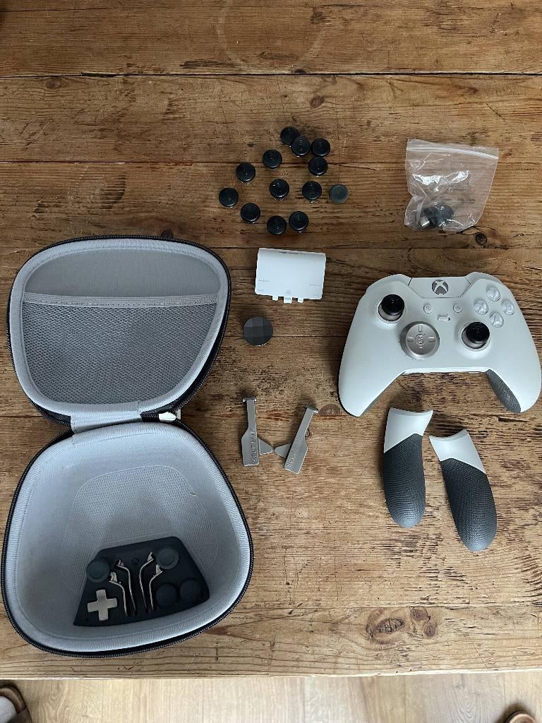 xbox Elite controller 1st gen with Scuf package, Consoles de jeu & Jeux vidéo, Enlèvement, Utilisé