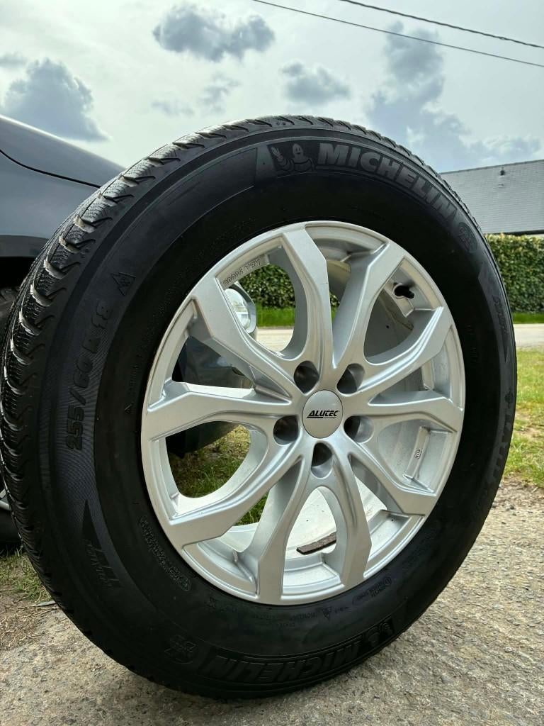 SET VAN 4 BANDEN 255/60 R 18/ALUTEC/ MICHELIN, Ophalen