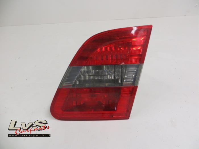 Achterlicht rechts van een Mercedes B-Klasse, Gebruikt, -, -, Ophalen of Verzenden