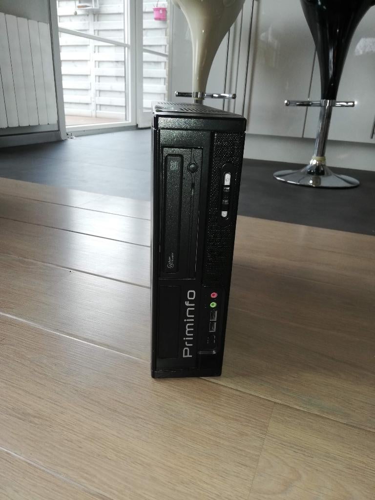 Pc Intel I5(8Gb+SSD250Gb), Informatique & Logiciels, Ordinateurs de bureau, Utilisé, 3 à 4 Ghz, SSD, 8 GB, Enlèvement ou Envoi