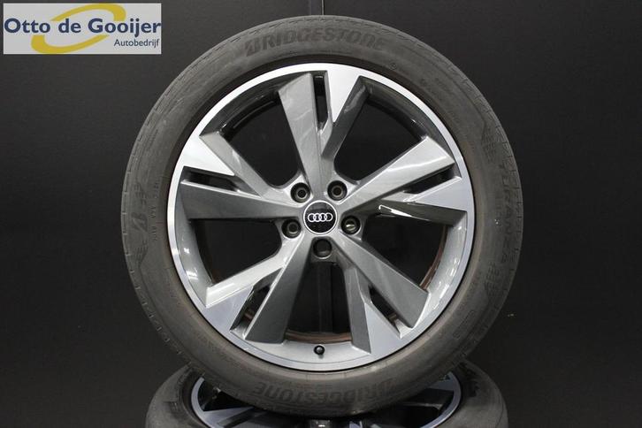 Originele Audi Q4 E-tron Velgen 20 Inch Zomerbanden Bridgest, Autos : Pièces & Accessoires, Pneus & Jantes, Pneus et Jantes, Pneus été
