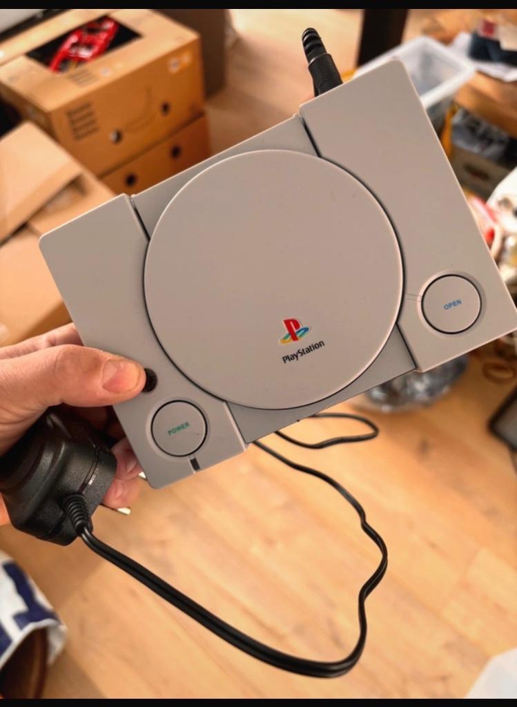 Wekkerradio Playstation BigBen, Ophalen of Verzenden, Gebruikt, Digitaal