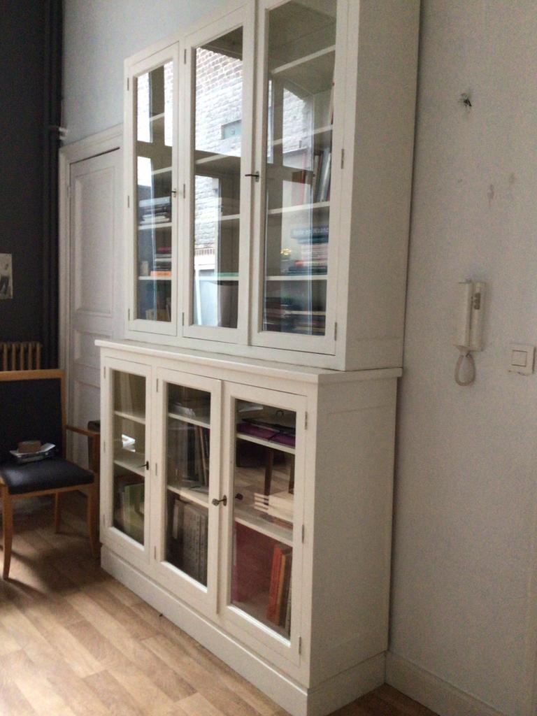 Charmante vitrinekast wit, Avec tablette(s), 150 à 200 cm, Enlèvement, Utilisé