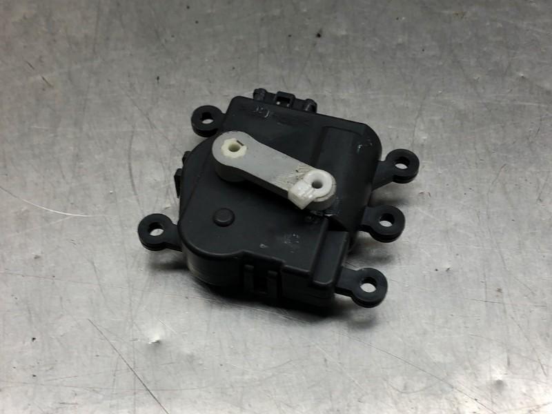 KACHELSTELMOTOR Mazda 3 Sport (BL14 / BLA4 / BLB4), Auto-onderdelen, Airco en Verwarming, Mazda, Gebruikt