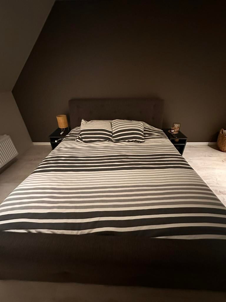 Boxspring, Huis en Inrichting, Slaapkamer | Bedden, Ophalen, Gebruikt, Bruin, 180 cm
