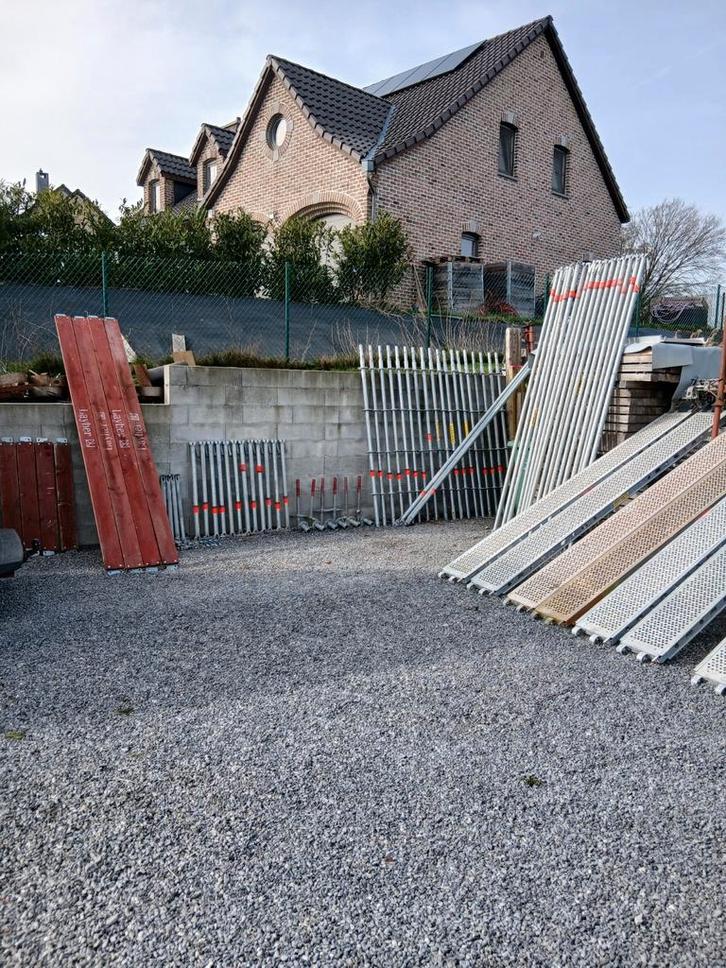 Échafaudage LAYHER ALLROUND PERFECTY multidirectionnels., Bricolage & Construction, Échafaudages, Enlèvement