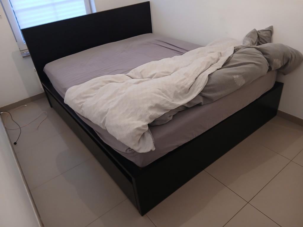 Ikea Malm bed 180x200 met lattenflexxen en matras, Huis en Inrichting, Ophalen, Gebruikt, Zwart, Tweepersoons
