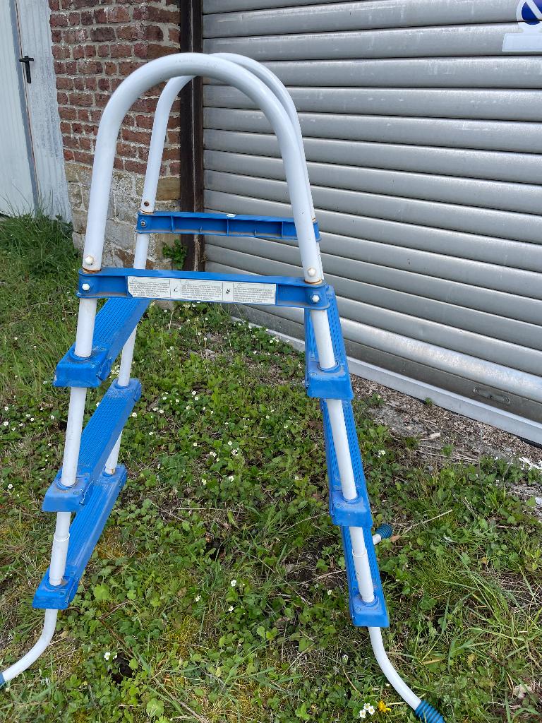 Échelle de piscine, Jardin & Terrasse, Enlèvement, Comme neuf, Échelle