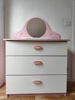 Toffe meisjeskamer: kleerkast met commode en tapijt, Ophalen