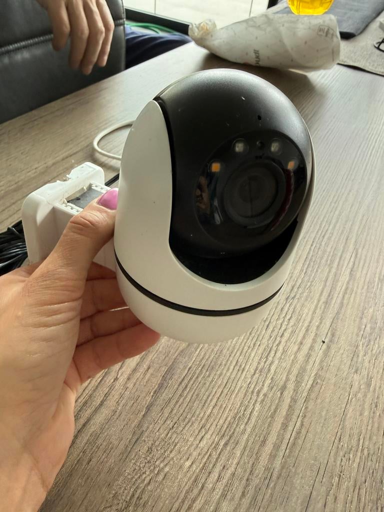 Beveiligingscamera tapo C500 voor buiten, Audio, Tv en Foto, Videobewaking, Ophalen, Zo goed als nieuw