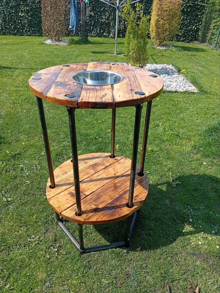 Terrastafel speciaal, Ophalen