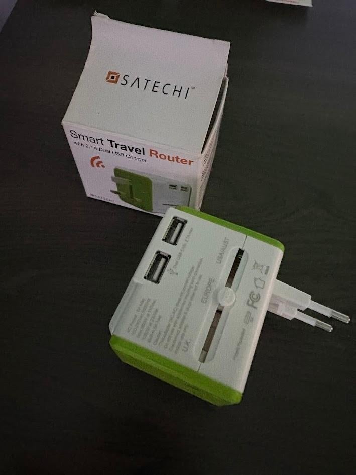 Slimmen reisstekker en router, Caravanes & Camping, Accessoires de camping, Comme neuf, Enlèvement ou Envoi