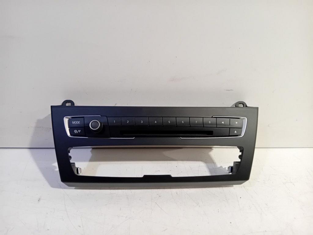 Radio bediening BMW 1 serie, Enlèvement ou Envoi, Van der Ven Autorecycling B.V., Onderdelen@venauto.nl, Ettenseweg 76, 4706 PB Roosendaal, The Netherlands