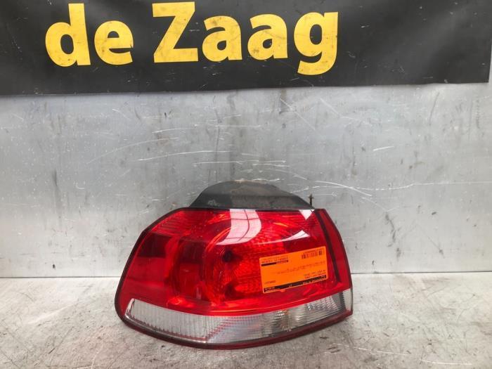 Feu arrière gauche d'un Volkswagen Golf, Autos : Pièces & Accessoires, Éclairage, Volkswagen, Utilisé, 3 mois de garantie, Enlèvement ou Envoi