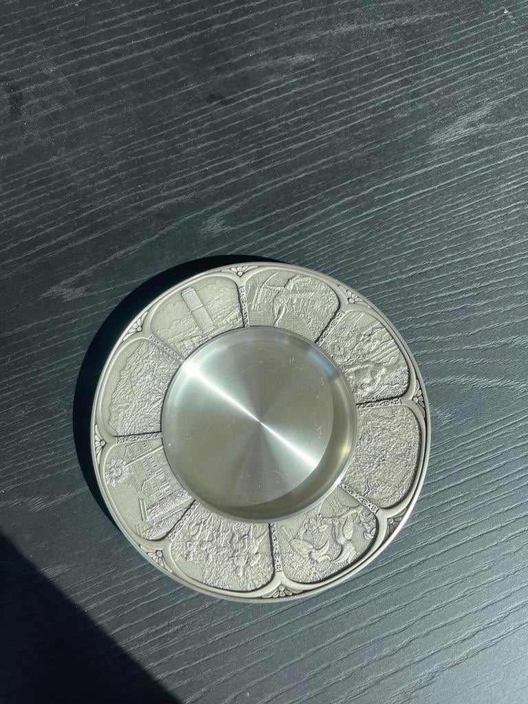 Tinnen bord royal selangor, Ophalen