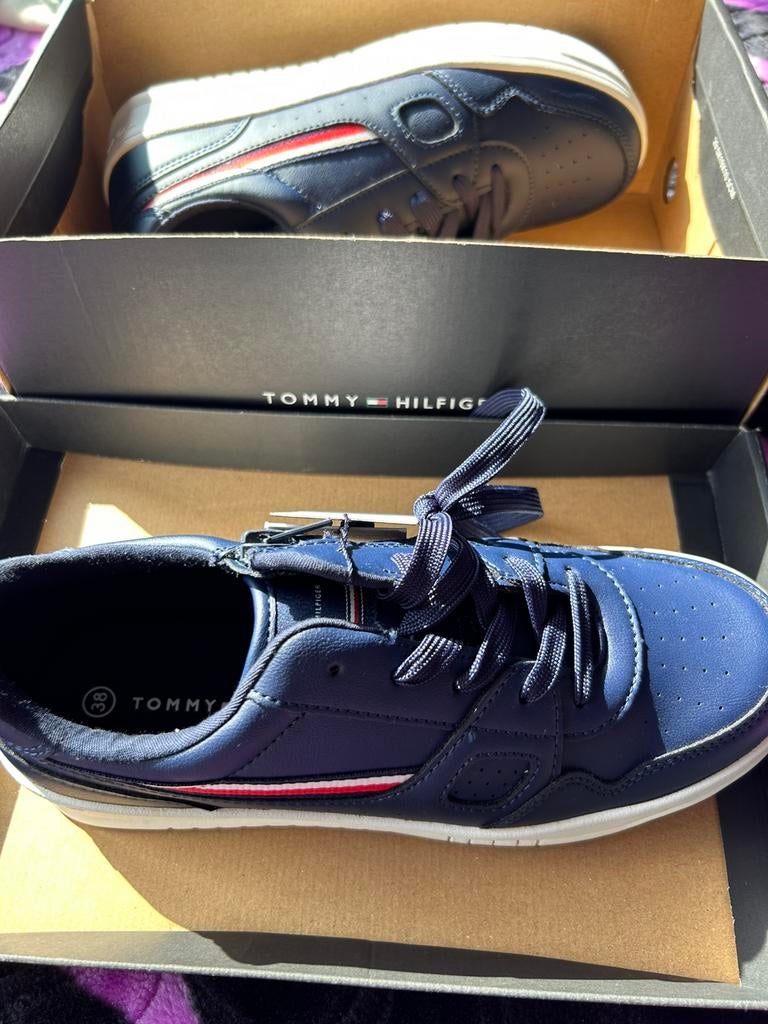 Baskets Tommy Hilfiger Neuve-jamais portée, Ophalen of Verzenden, Zo goed als nieuw, Blauw, Sneakers
