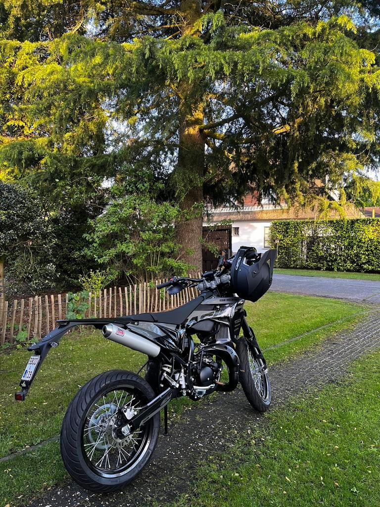 Sherco 50 SM -RS Blackmoon, 6 versnellingen, Zo goed als nieuw, 50 cc, Ophalen