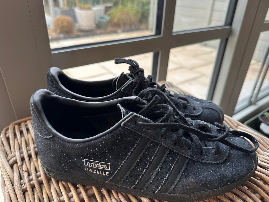 Baskets Adidas Gazelle edition Ikks bleu nuit p 39, Enlèvement ou Envoi, Comme neuf, Bleu