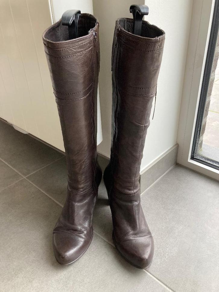 Laarzen Laura & Ko, Kleding | Dames, Schoenen, Zo goed als nieuw, Hoge laarzen, Bruin, Ophalen of Verzenden