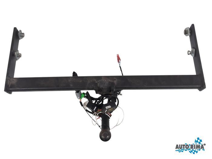 Crochet d'attelage d'un Volvo V70, -, 3 mois de garantie, -, -