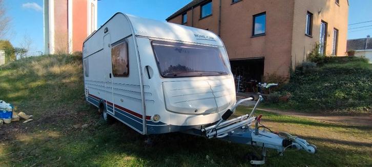 Caravane Château, Caravanes & Camping, Caravanes, Particulier, jusqu'à 4, 750 - 1000 kg, Chateau, Grand lit, Lit fixe, 5 à 6 mètres