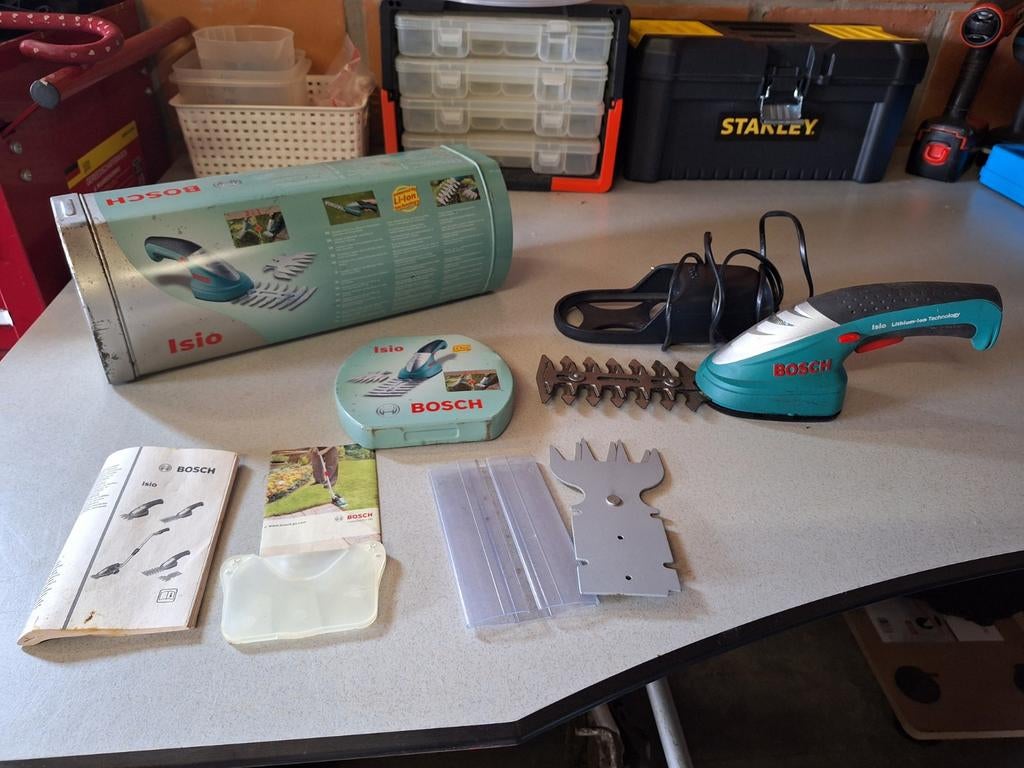 Bosch Isio mini heggeschaar in topstaat, Ophalen of Verzenden, Zo goed als nieuw, BOSCH