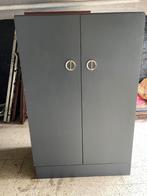 Kast zwart met leggers, Ophalen, Gebruikt, 100 tot 150 cm, Meerdere deuren