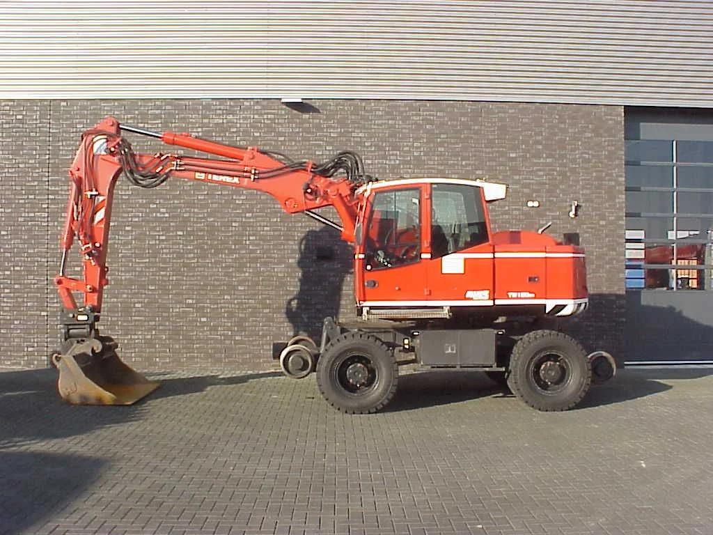 Terex TW 160 SR RAILWAY EXAVATOR (bj 2009), Zakelijke goederen, Machines en Bouw | Kranen en Graafmachines, Graafmachine