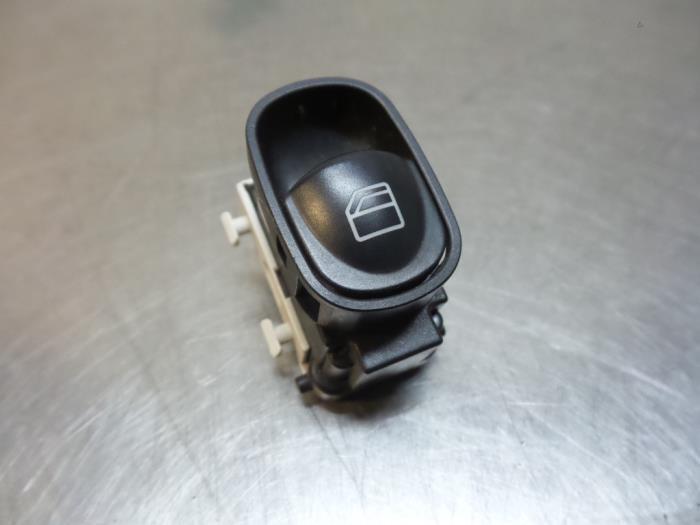 Commutateur vitre électrique d'un Mercedes CLK (CLK-Klasse, Autos : Pièces & Accessoires, Tableau de bord & Interrupteurs, Mercedes-Benz