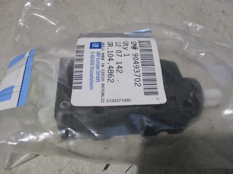 CENTRALE VERGRENDELING MOTOR Opel Omega A (16 / 17 / 19), Gebruikt, Opel