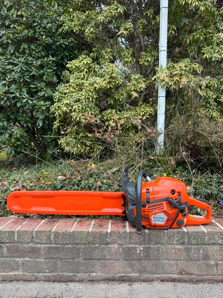 Husqvarna 585, Jardin & Terrasse, Outils à main, Comme neuf, Enlèvement