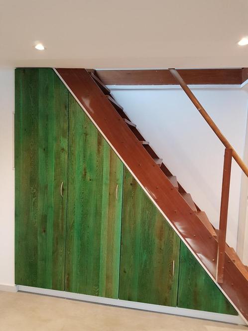Kast onder trap met deuren, open vakken en laden., Huis en Inrichting, Bureaus, Nieuw, Bureau, Verzenden