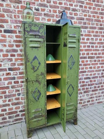 Brocante Franse lockerkast kast locker ruitpatroon wieber 