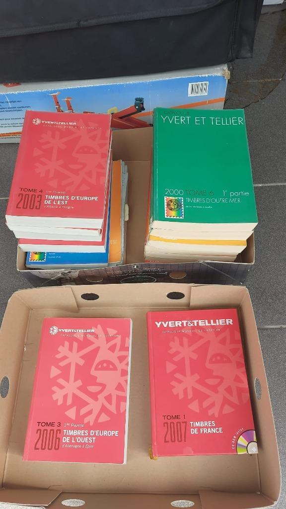 lot catalogi Yvert & Tellier - van de jaren 1998 -> 2007, Postzegels en Munten, Postzegels | Toebehoren, Ophalen