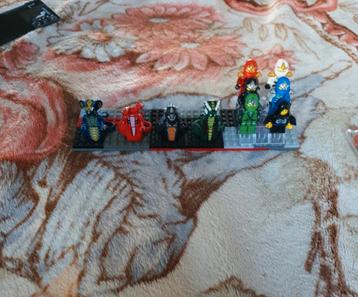 Lego Ninjago figuren beschikbaar voor biedingen