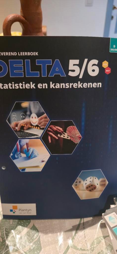 lot van boeken  5de en 6de wetenschappen moderne talen, Boeken, Schoolboeken, Gelezen, Nederlands, ASO, Ophalen