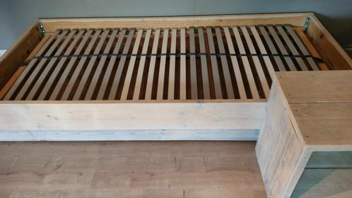 1 persoonsbed + nachttafel in wit steigerhout, Huis en Inrichting, Slaapkamer | Bedden, Gebruikt, Eenpersoons, 90 cm, 200 cm, Steigerhout