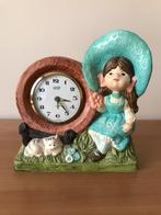 Statuette petite fille avec horloge ., Ophalen