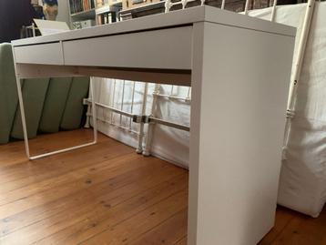 Bureau (Ikea)