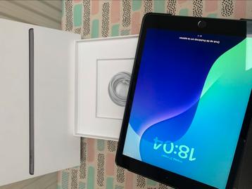 nieuwstaat ipad 8 wifi 32 GB compleet/doos/extra case 189 €, Ophalen, Zo goed als nieuw, 32 GB
